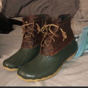 Sperry duck boots sz 9